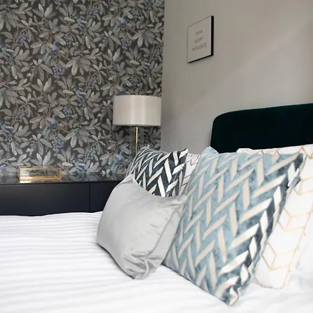 Holiday home Minster-3 Bed-sleeps 6-fireplace-free Parking York